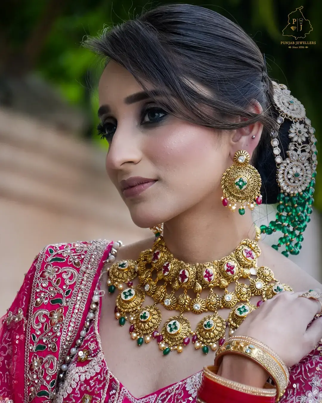 Jewelry display hand